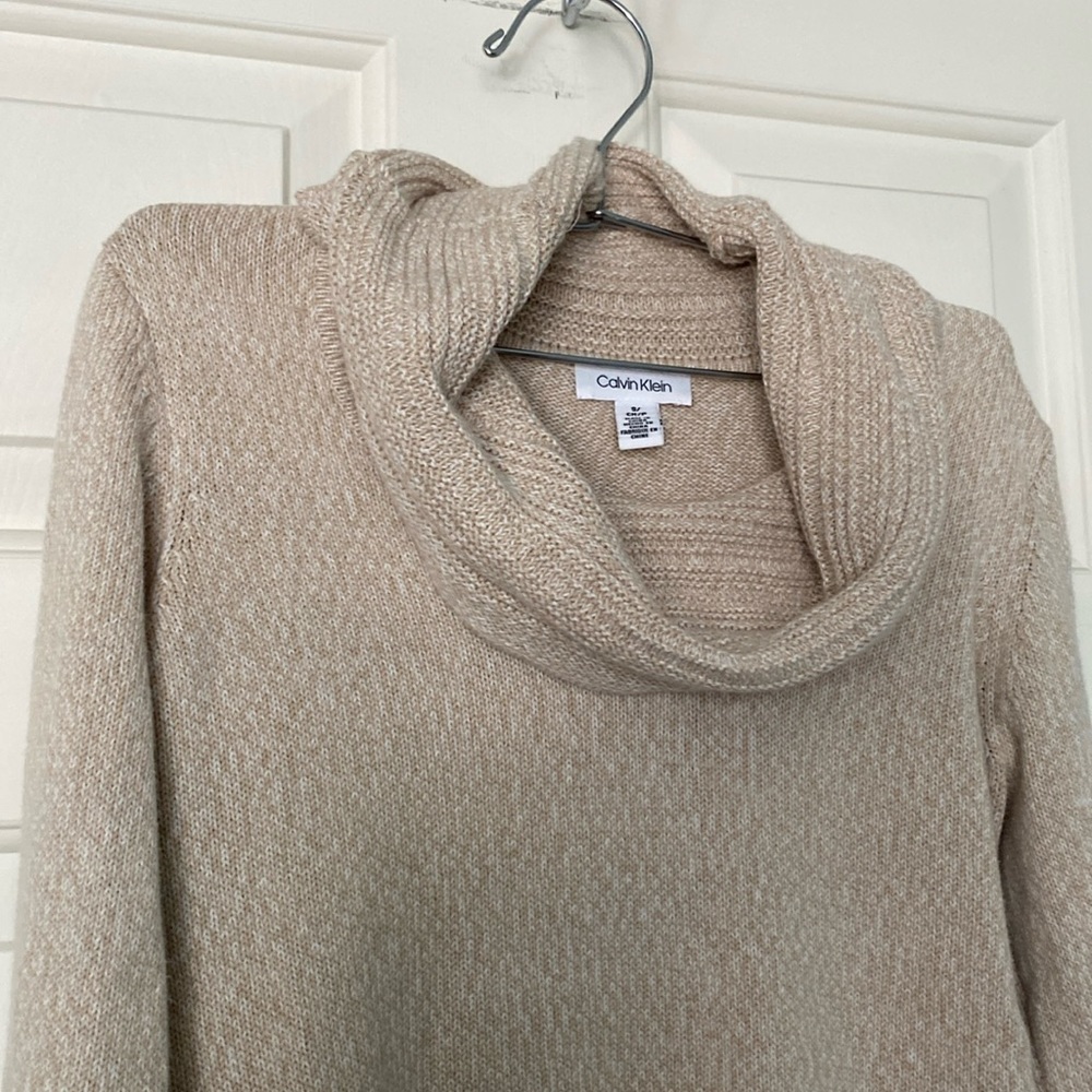 Calvin Klein Sweater